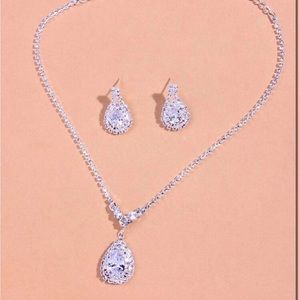 Necklace : Bride To be